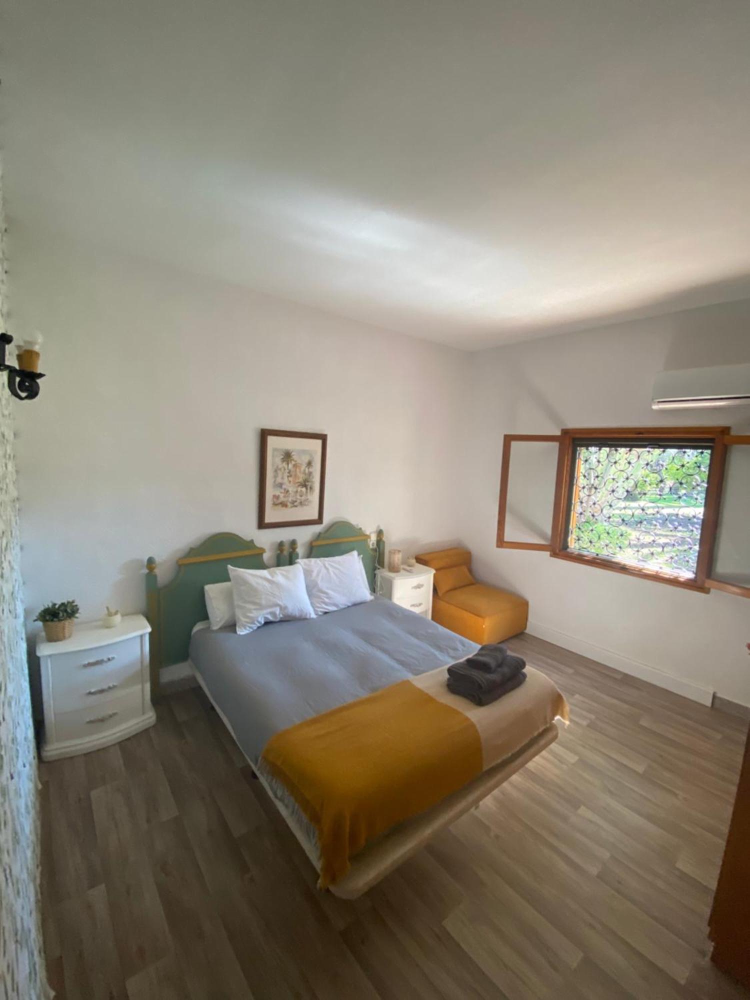 Pink Lemon House Bed and Breakfast Elche Exteriör bild