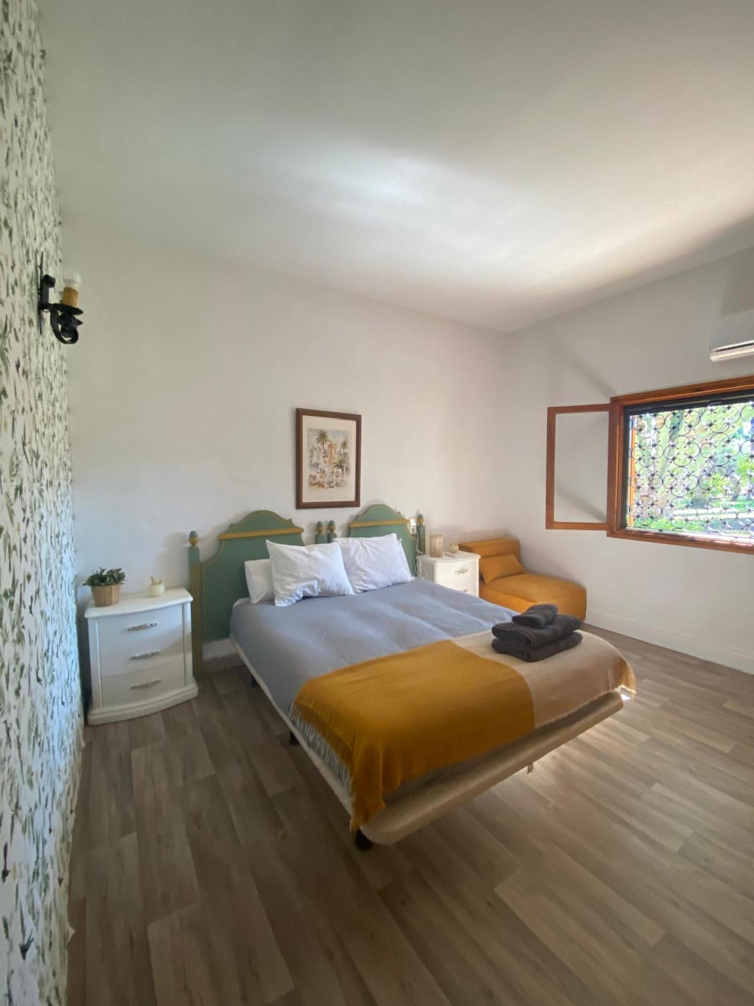 Pink Lemon House Bed and Breakfast Elche Exteriör bild