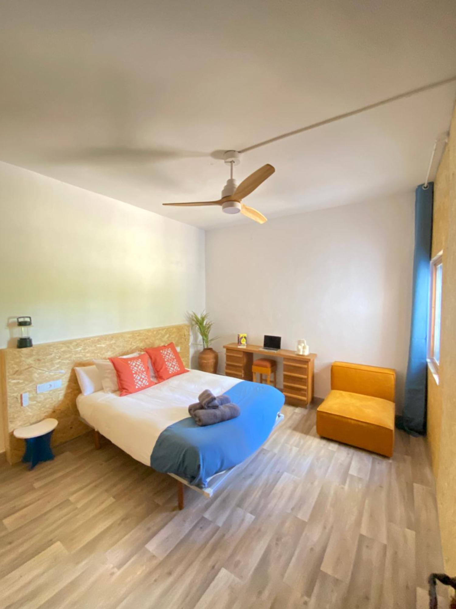Pink Lemon House Bed and Breakfast Elche Exteriör bild