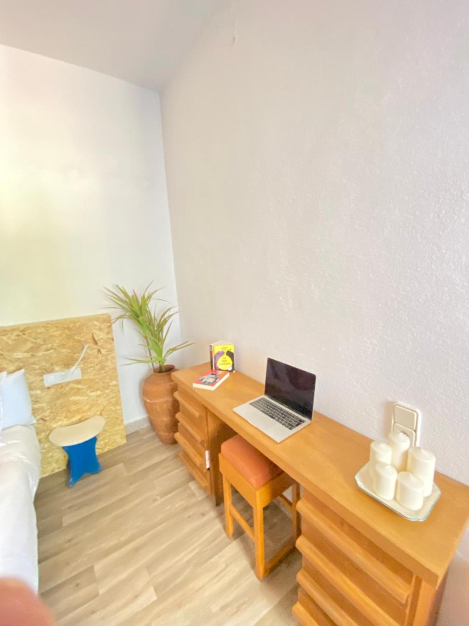 Pink Lemon House Bed and Breakfast Elche Exteriör bild