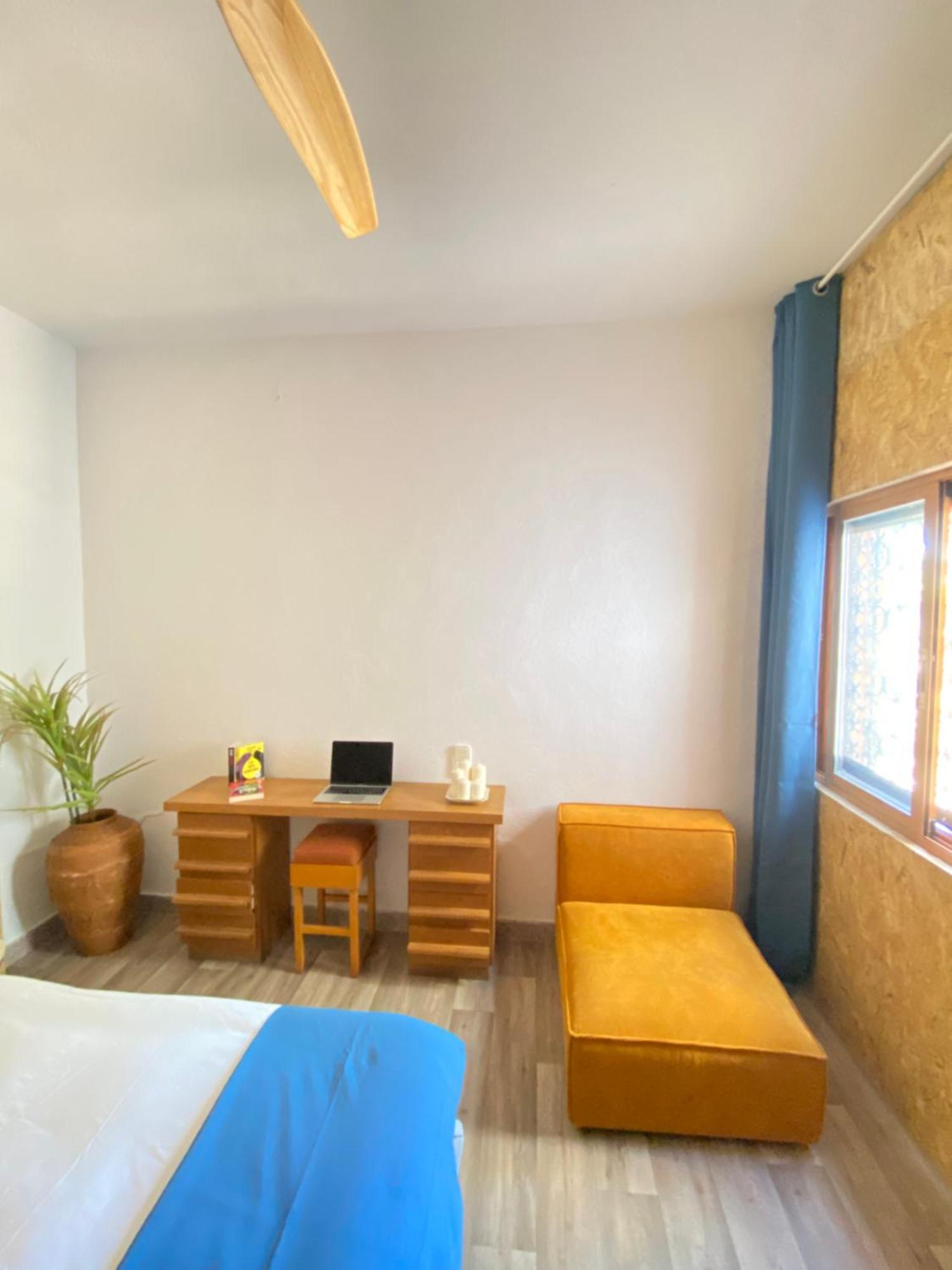 Pink Lemon House Bed and Breakfast Elche Exteriör bild
